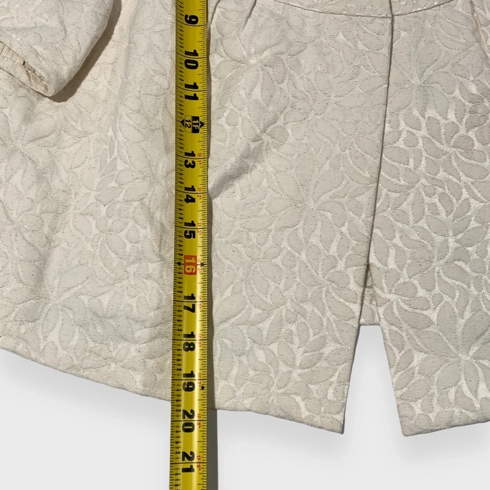 a.n.a Cropped Short Sleeve Jacket Womens Off White | Gold Thread | Size Large - Picture 8 of 10